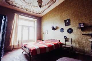 Гостевой дом Vintage Room 1905 Тбилиси Семейный номер с балконом-2