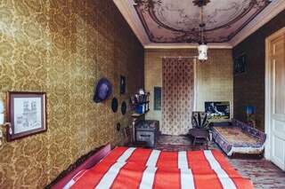 Гостевой дом Vintage Room 1905 Тбилиси Семейный номер с балконом-4